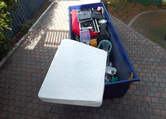 Is it the landlord’s responsibility to replace our old mattress?